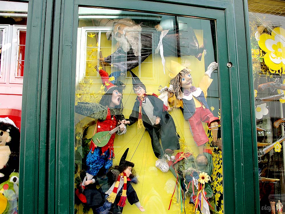 Os personagens de Harry Potter figuram entre as marionetes tradicionais de Praga, na República Tcheca