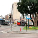 Ponto de ônibus ‘tubo’, em Curitiba