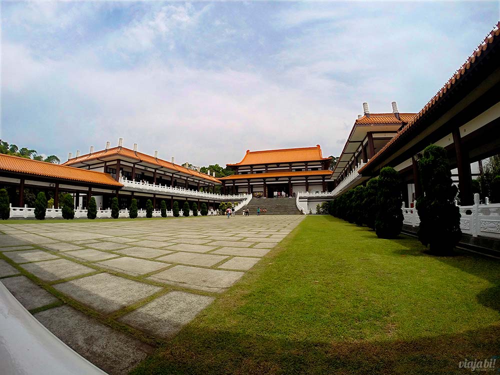 Pátio interno do Templo Zu Lai, em Cotia (SP)