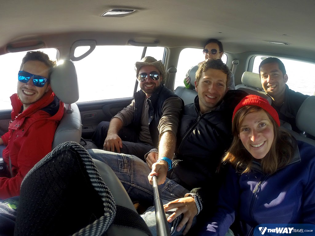 No nosso carro: Robson, eu, Jamie (Inglaterra), Maia (EUA) e lá atrás Jiselle (Nova Zelândia) e José (Chile)