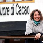 Bibiana Schneider, a proprietária da Cuore di Cacao, que nos ensinou a avaliar um bom chocolate