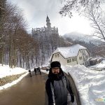 Subindo para o Castelo de Neuschwanstein, em Füssen, perto de Munique, na Alemanha