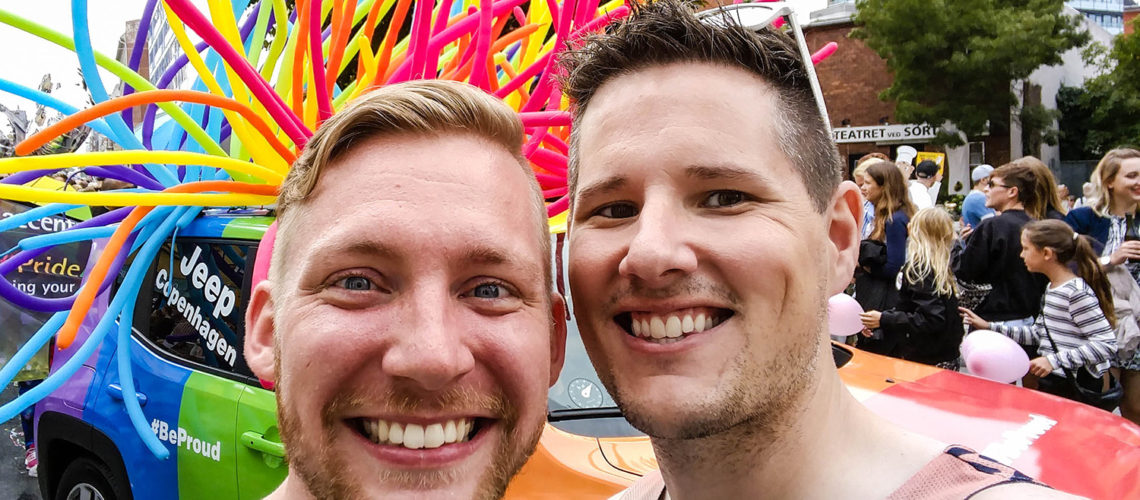 Copenhagen Pride com dois caras de Dallas