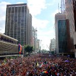 Multidão de cerca de 3 milhões de pessoas ocupa a Av. Paulista durante a Parada LGBT São Paulo 2017