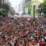 Multidão de cerca de 3 milhões de pessoas ocupa a Av. Paulista durante a Parada LGBT São Paulo 2017