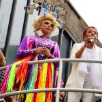 A cantora Leci Brandão na abertura da Parada LGBT SP 2018