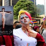 Marcha LGBT Bogotá: manifestante pergunta qual é a diferença entre os séculos