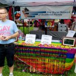 Pride Fest: tenda do Gay Social Network of Southwest Florida