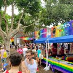 Pride Fest: tenda oficial da Naples Pride e, ao fundo, o palco