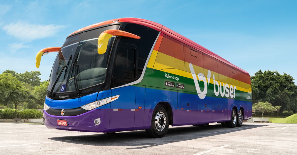 Ônibus arco-íris da Buser - Foto: Divulgação/Buser