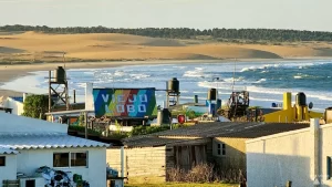 Cabo Polônio - Arco-íris em teto de hostel em Cabo Polonio, no Uruguai