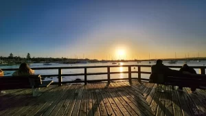 Punta del Este - Gazebo em Punta del Este, onde as pessoas assistem ao pôr do sol - Foto Rafael Leick - Viaja Bi!